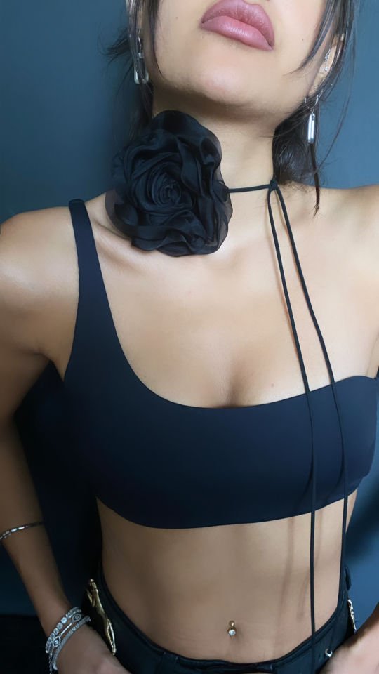 İpek Organze Gül Rozetli Choker